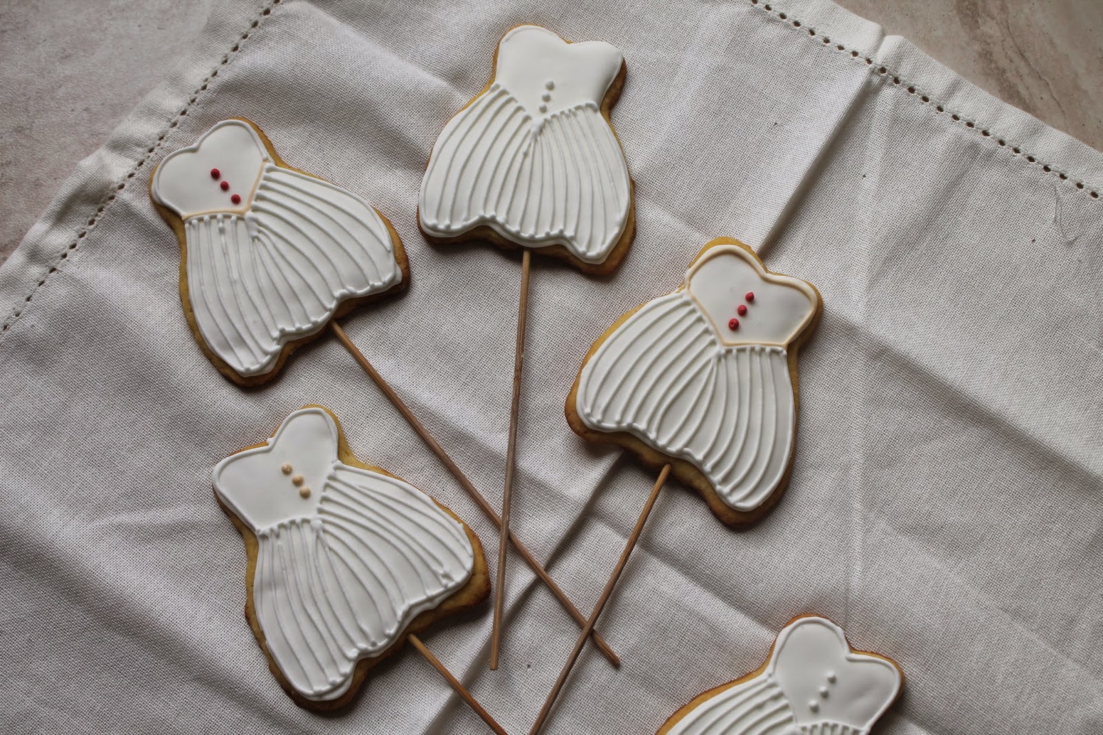 cookies wedding dress per francesca!