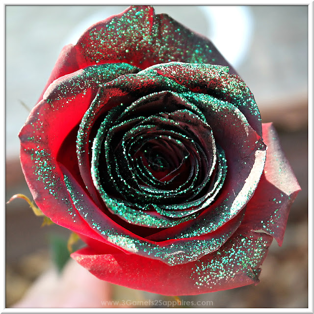 Glitter-dipped fresh rose souvenir from Faire Flowers at King Richard's Faire 2015 #krfaire