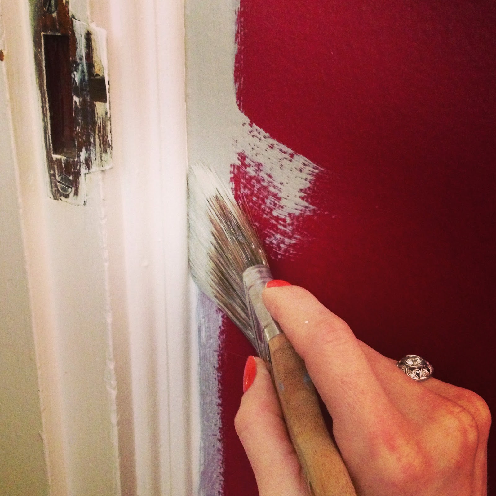 Shannon K. Wheeler How to paint old plaster walls WITHOUT painter's tape.