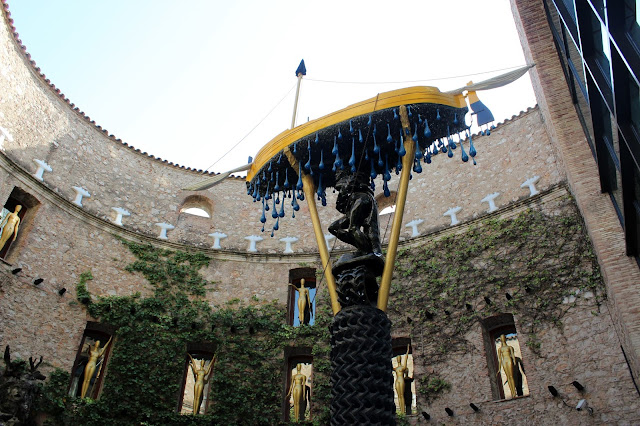 Carro naval Salvador Dalí-Teatro museo Figueras