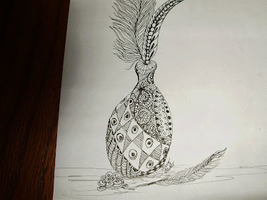 vase with feathers