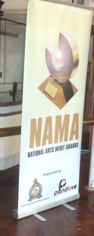 Writers International Network Zimbabwe: Tuku Encourages Ubuntuism Among