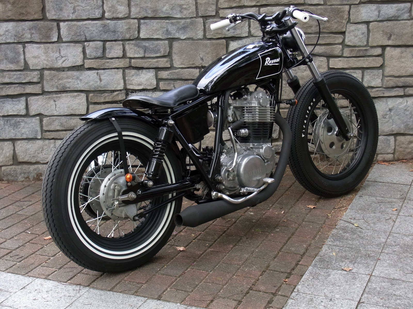 ヤマハ SR400 ボバーカスタム