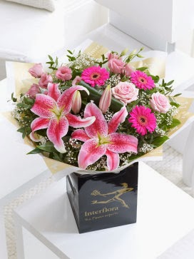 Flower Pink radiance hand-tied