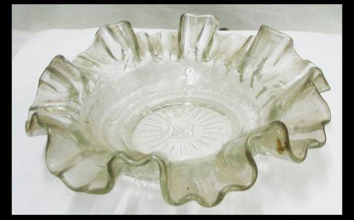 Mehves Ile Tavan Arasi Tavan Arasinda Unutulan Cam Ve Porselen Esyalar