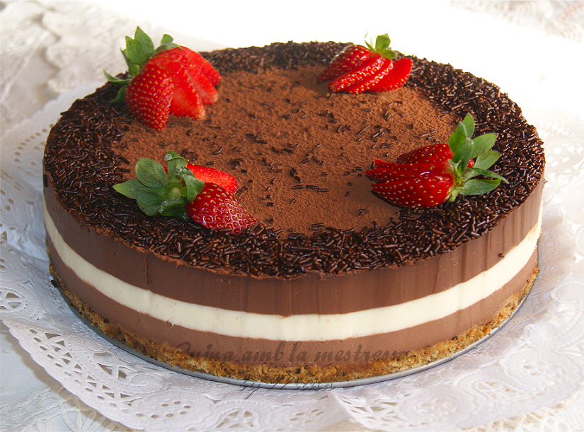 Feliz cumpleaños,  giselle_ar!!! 0+0+chocolates+tres+tarta01