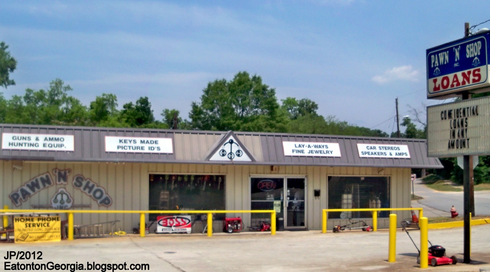 EATONTON Putnam Co. Restaurant Dr.Hospital Bank Church Attorney