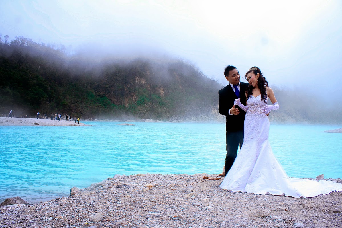 Foto Prewedding di Kawah Putih Foto Prewedding di Kawah Putih