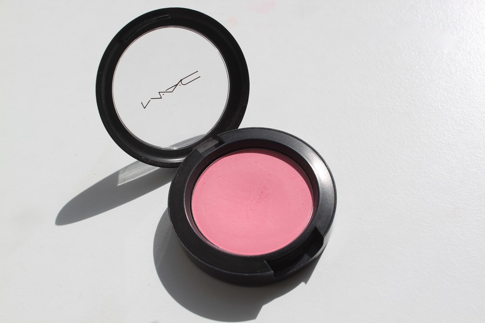 delicate hummingbird. MAC Blushes revisited Pink Swoon.