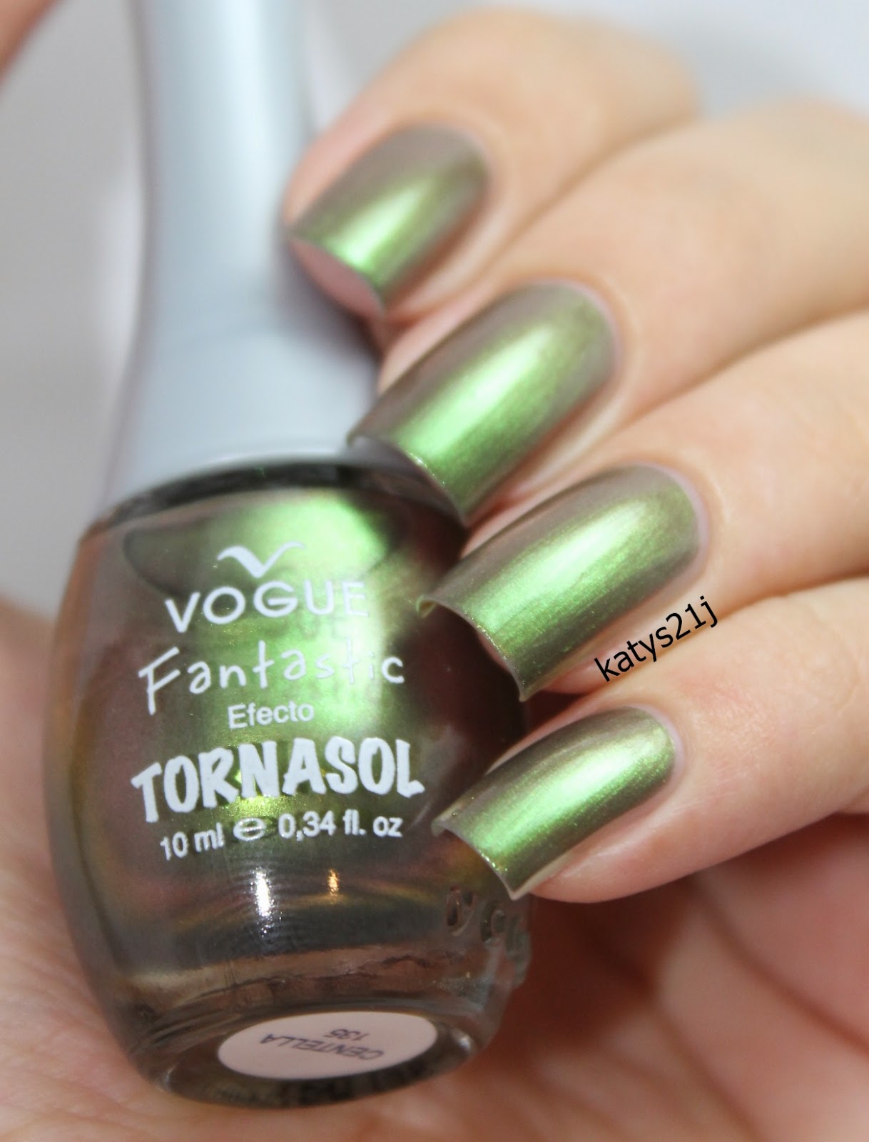 My Nail Art Journal Lightning nails inspired "Centella" Vogue Fantastic Efecto Tornasol