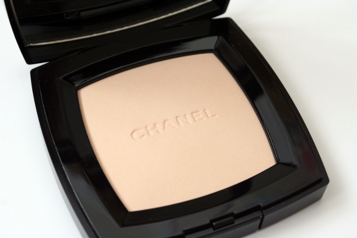 Chanel Poudre Universelle Compacte Natural Finish Pressed Powder