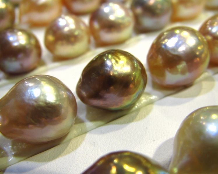 pearlbuzz 4 Hottest Pearl Jewelry Trends for 2012