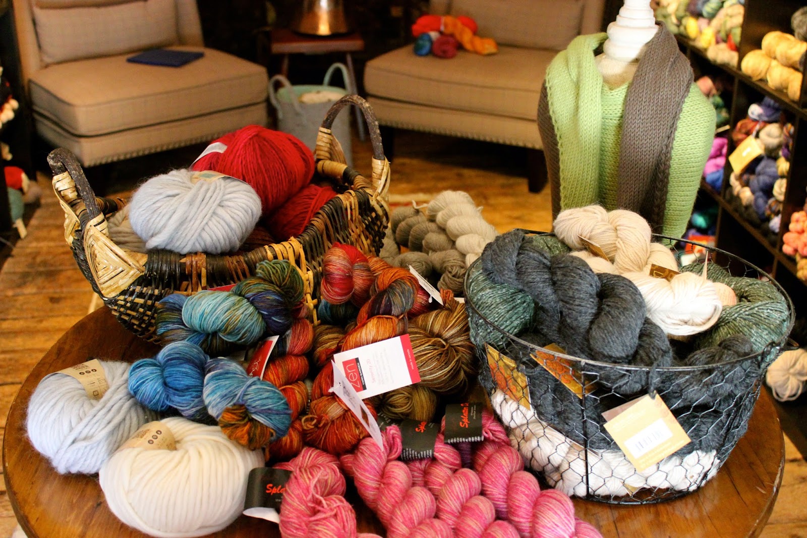 Tracy Elizabeth Files Amazing Yarn Dying class at the "The Black