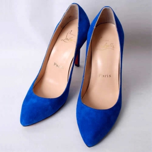 scarpe scamosciate pioggia