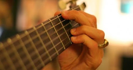Lirik Dan Kunci Gitar ( Belajar Gitar ): Belajar Gitar/ Tutorial