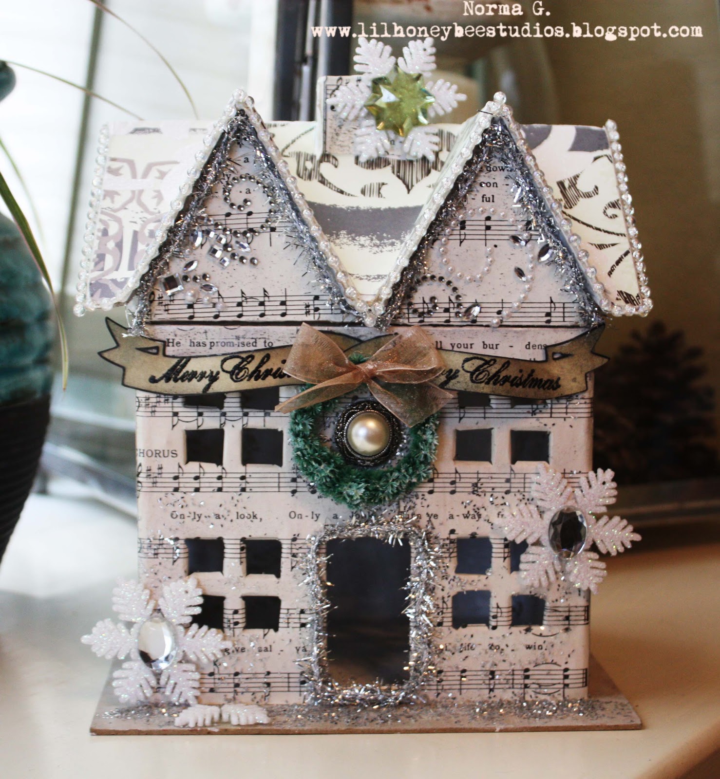 Little Honey Bee Studios Little Christmas House
