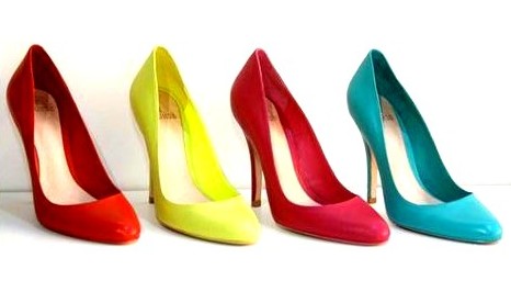 sapato de bico fino feminino está na moda