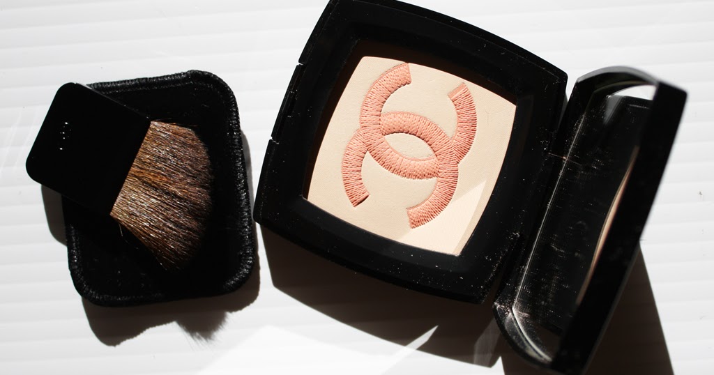 Chanel Infiniment Illuminating Powder Review  - beauty squared