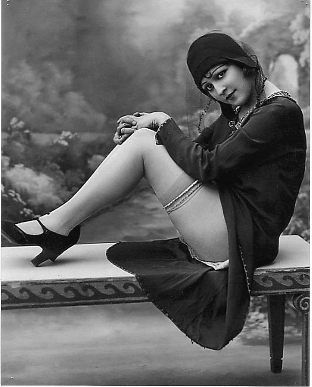 Vintage & Antique Fashion History of Stockings