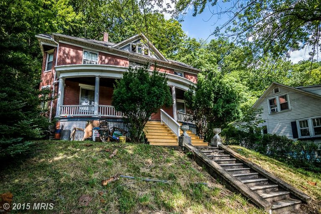 From City to Suburbia 165 Upper Church St Westernport, MD 21562