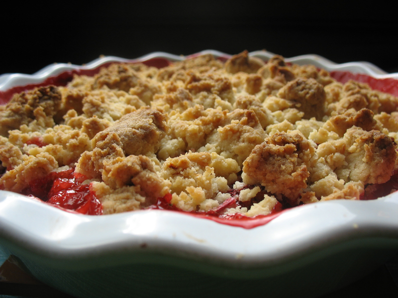 The Hungry Dog Crumbly strawberryrhubarb crumble