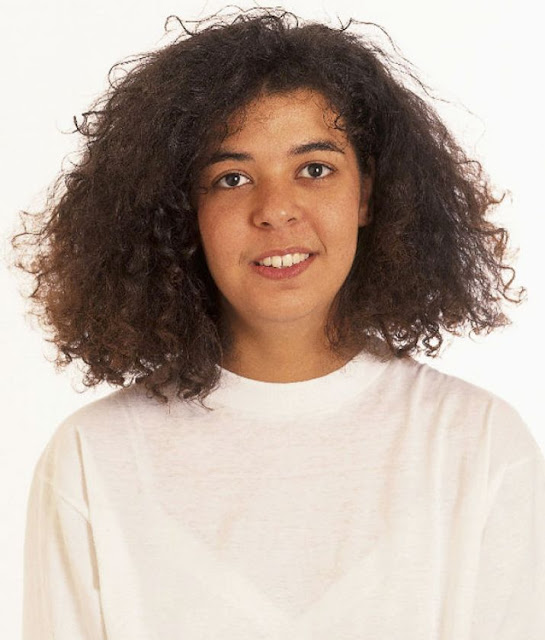 Top Hairstyles Models Hairstyles For Short Wavy Hair In Frizzy