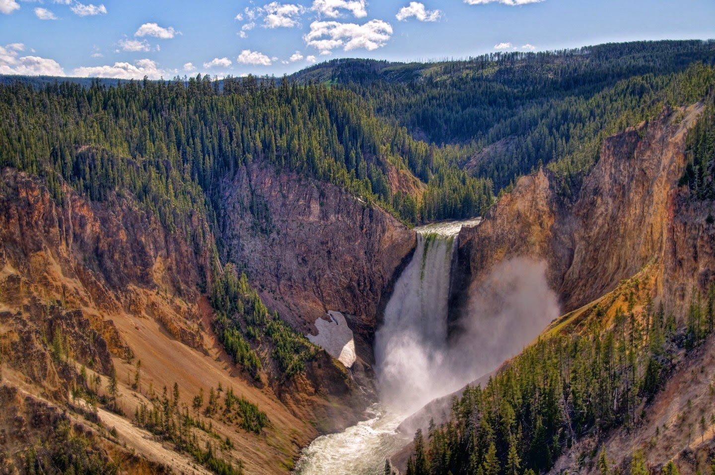 Lower Falls in Yellowstone National Park in Wyoming, USA Lower Falls in Yellowstone National Park in Wyoming, USA