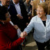 Bachelet busca "igualdad de sueldos" en nueva Constitución