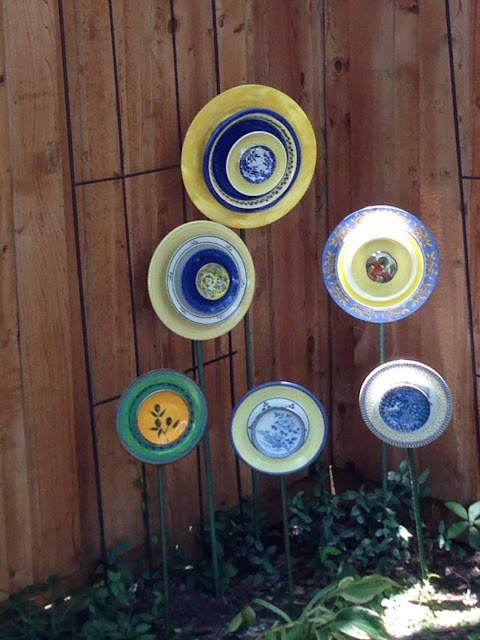 Tinkering Around: Flower Garden Plates