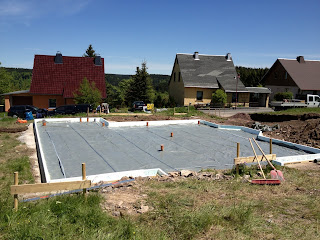 Die Hauslbauer Die Kellerzwischenwande Jetzt Gehts Ans Mauern