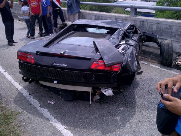 Malaysia VIP Lamborghini Gallardo Accident Email ThisBlogThis