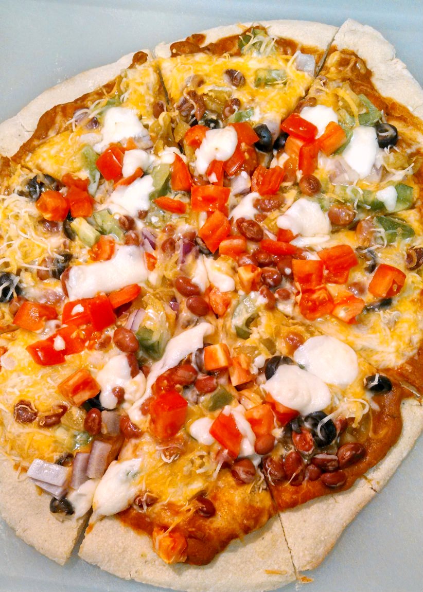#MeatlessMonday Mexican Pizza - Mom's Test Kitchen