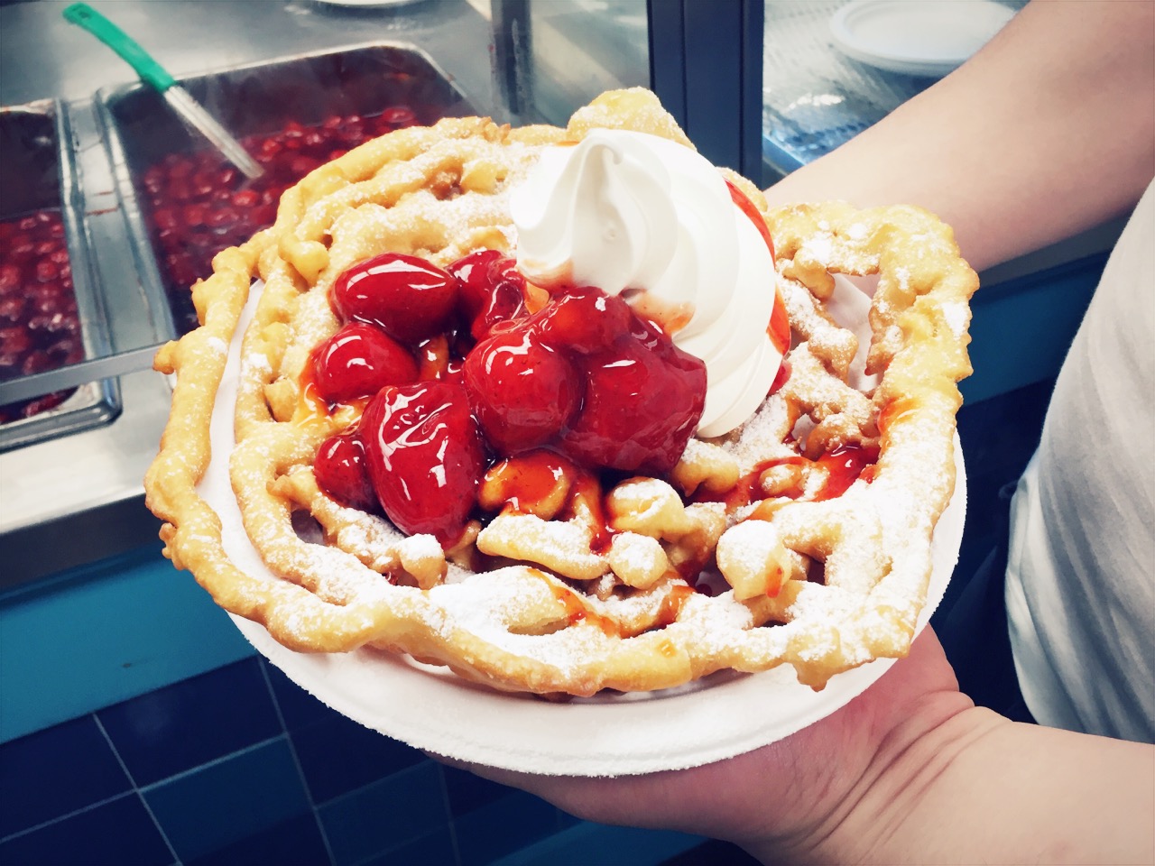 S A M S H I M I Canada's Wonderland Funnel Cakes!