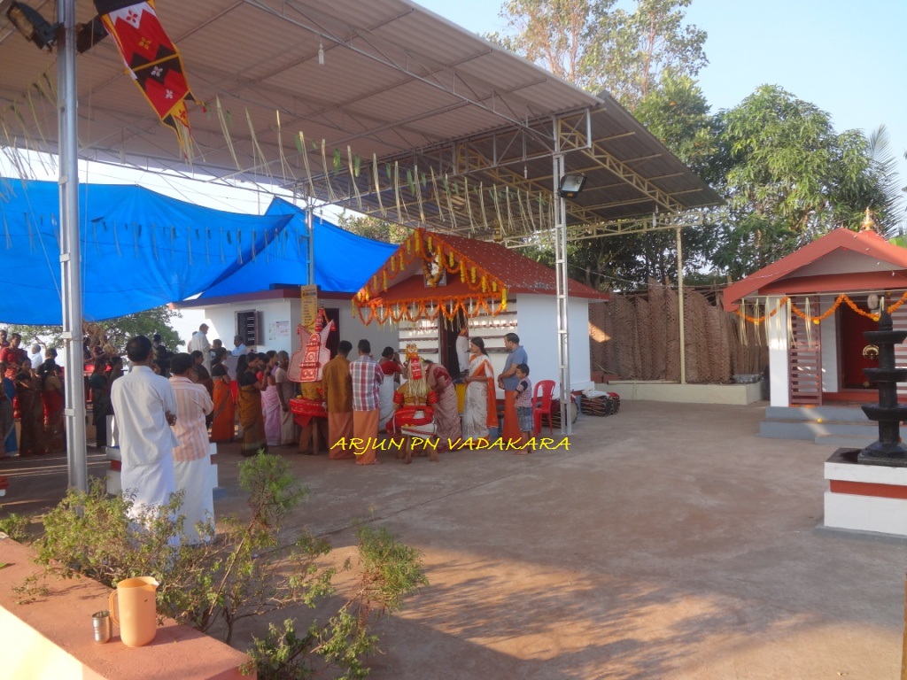 THEYYAVUM THIRAYUM SREE MUTHAPPAN MALA TEMPLE VADAKARA BY ARJUN PN