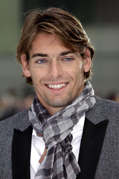 hot hairstyles for guys. 2011 hairstyles men is hot