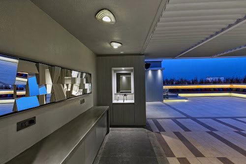 1102 Penthouse by Apical Reform 1102 Penthouse by Apical Reform