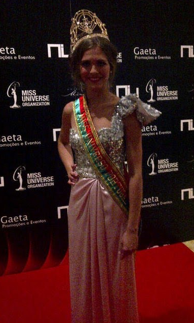 miss universe universo portugal 2011 winner laura goncalves