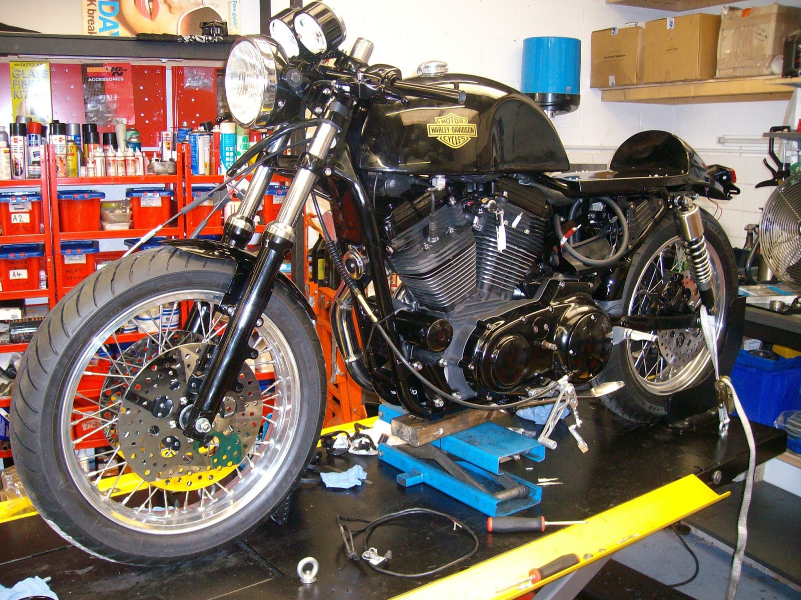 Buell Cafe Racer http://www.way2speed.com/2013/04/buell-cafe-racer-conversion.html