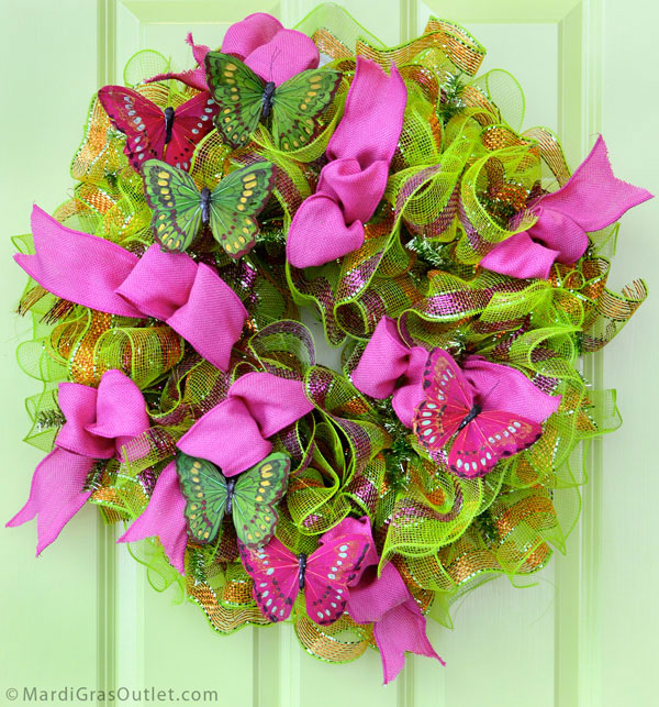 Deco Mesh DIY: Make a Ruffled Flip Flop Wreath for Summer, with Butterflies!