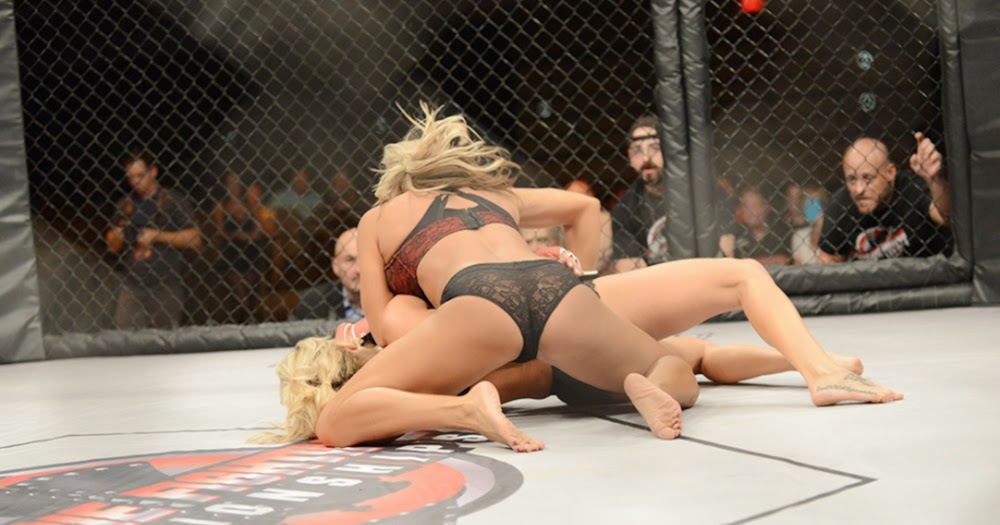 Resultado de imagem para mma de lingerie fotos