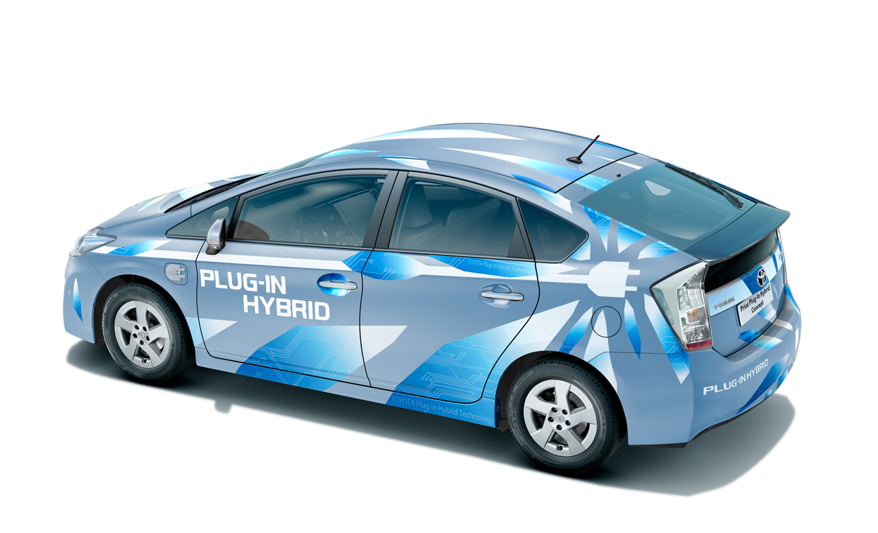 2014 TOYOTA PRIUS PHEV HD WALLPAPERS