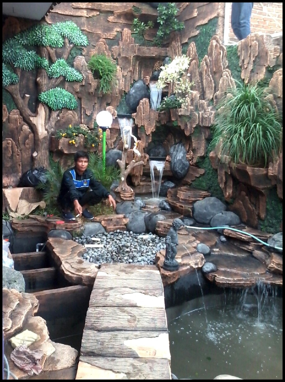 KOLAM AIR TERJUN