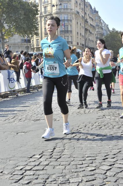 la parisienne 2014 edition paris france eiffel tower race running 