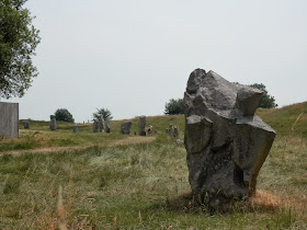 By E.V.Pita (2013) Avebury, stone circle and megalithic sanctuary  (UK) / Por E.V.Pita (2013) Avebury (UK), círculo de piedra y santuario megalítico