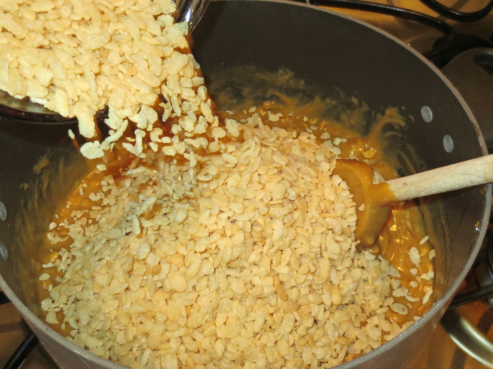 Kaitlin in the Kitchen Trisha Yearwood's "Miss Mickey's" Peanut Butter