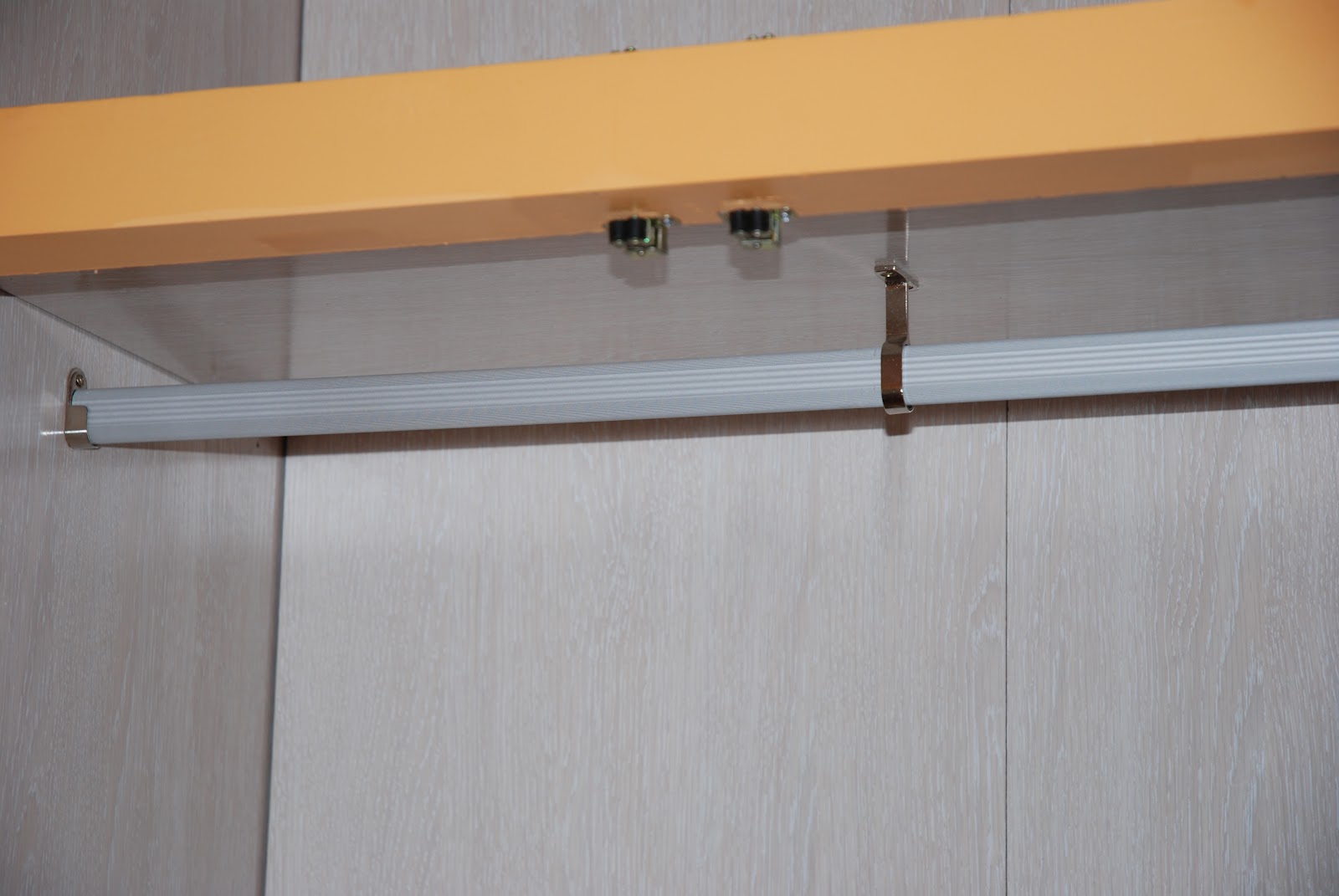 Caballito de cartón: FORRAR ARMARIO EMPOTRADO (Montaje)