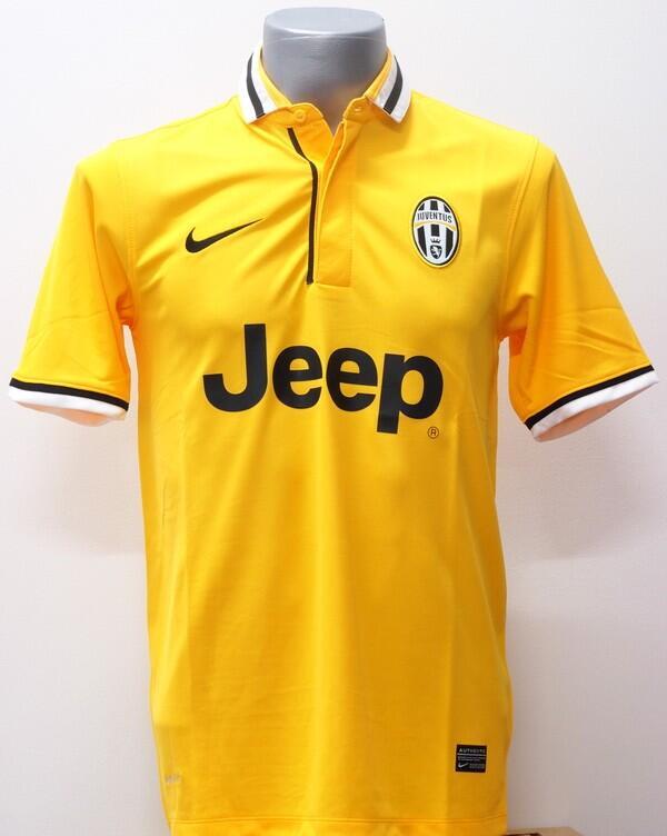 Nike-Juventus-13-14-Ausw%C3%A4rtstrikot.jpg