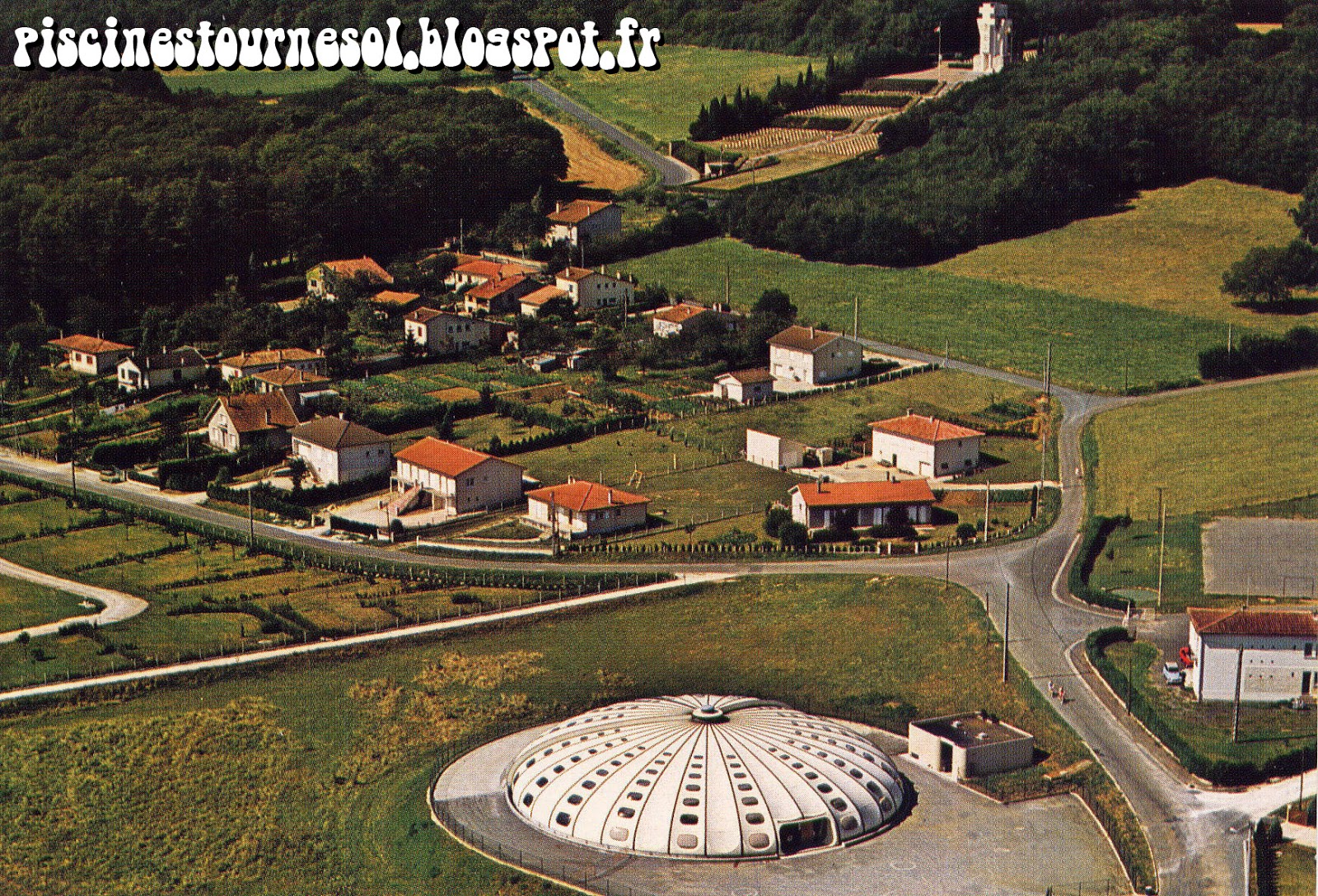 Piscines Tournesol PISCINE TOURNESOL CHASSENEUIL SUR BONNIEURE