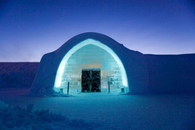 Εντυπωσιακό ξενοδοχείο από πάγο (Icehotel) στη Σουηδία Icehotel_pk-news+%2826%29