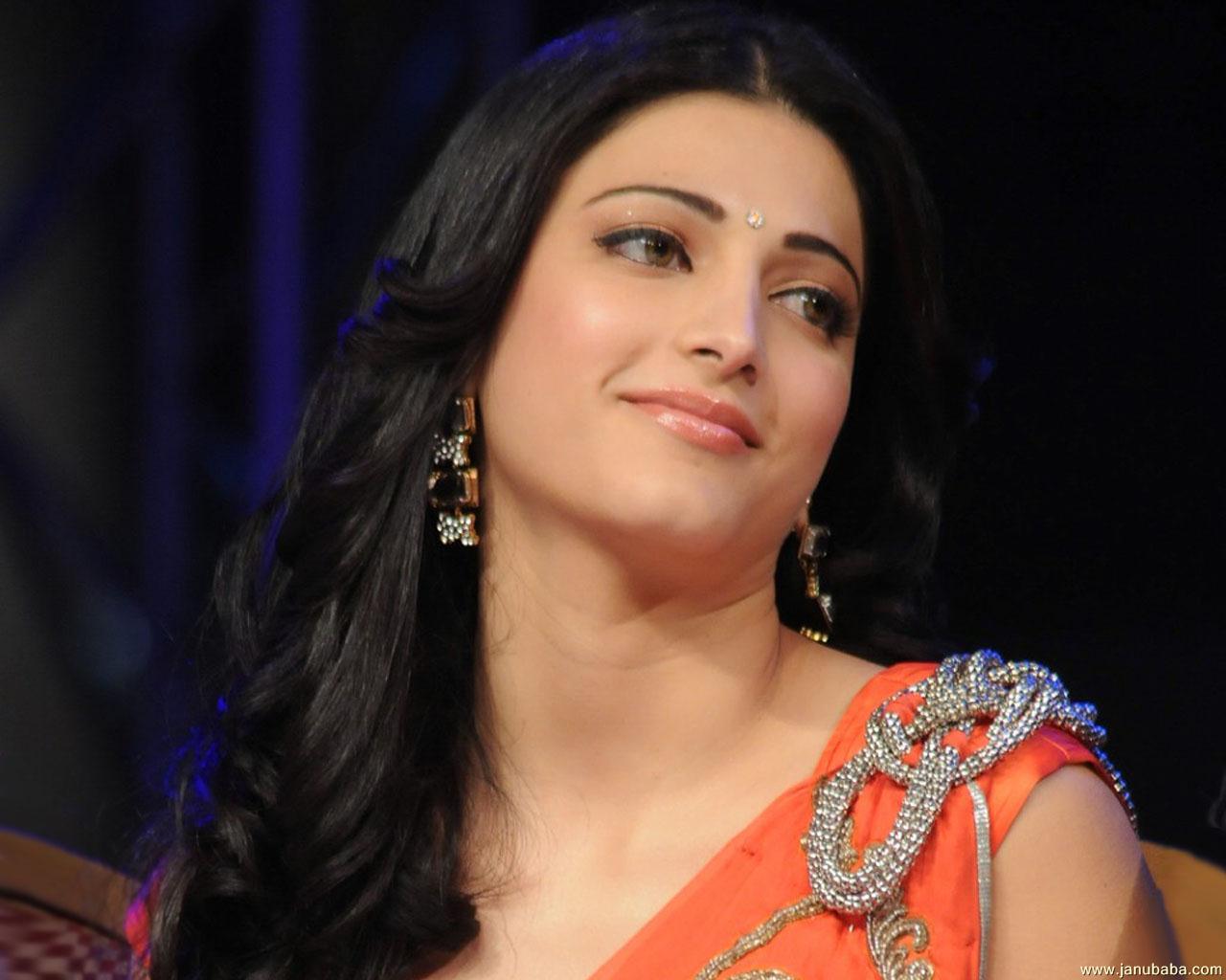 http://2.bp.blogspot.com/-2oI_phE05O4/T2LzxqtFbSI/AAAAAAAAER8/0cPW-iVpkd8/s1600/Shruti-Hassan-Latest-HD-Wallpapers-Wall-Dhamaal+%288%29.jpg